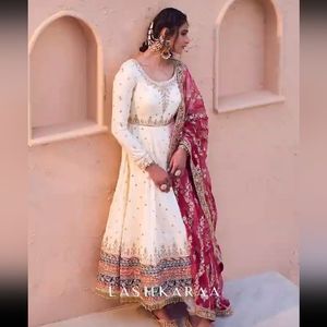 Lashkaraa White and Pink Anarkali